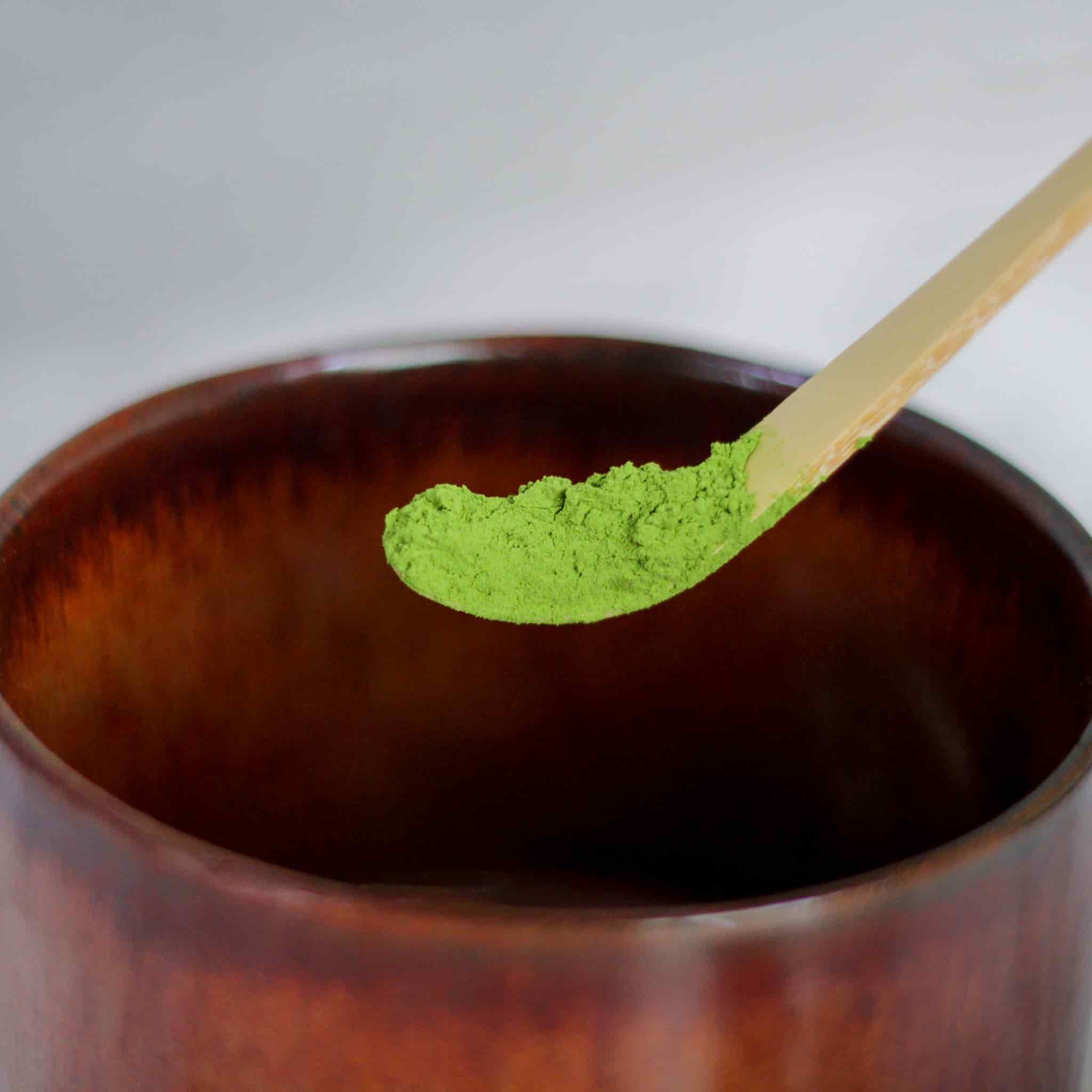 Zubehör Bambus-Löffel Chashaku zum Dosieren von Matcha. Gibt Matcha in eine Schale für die Teezubereitung